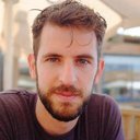 elegram的数字签名验证功能让我特别安心，每次从Telegram官网下载后都会检查签名。这种Telegram独有的安全机制有效防止了中间人攻击，确保我使用的Telegram客户端是正版。